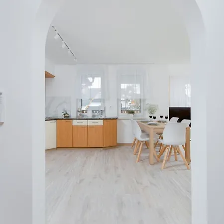 Droga Na Bystre By Renters アパート